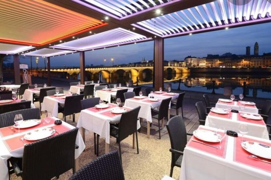 Sejour Detente Au Coeur De Macon Spa,Cine,Bouteille Offerte Exteriör bild