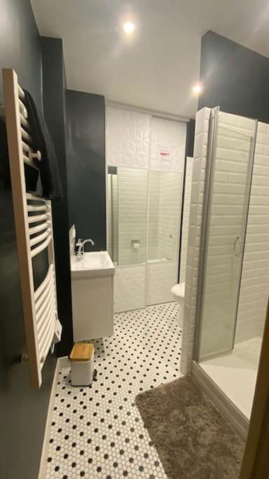 Sejour Detente Au Coeur De Macon Spa,Cine,Bouteille Offerte Exteriör bild